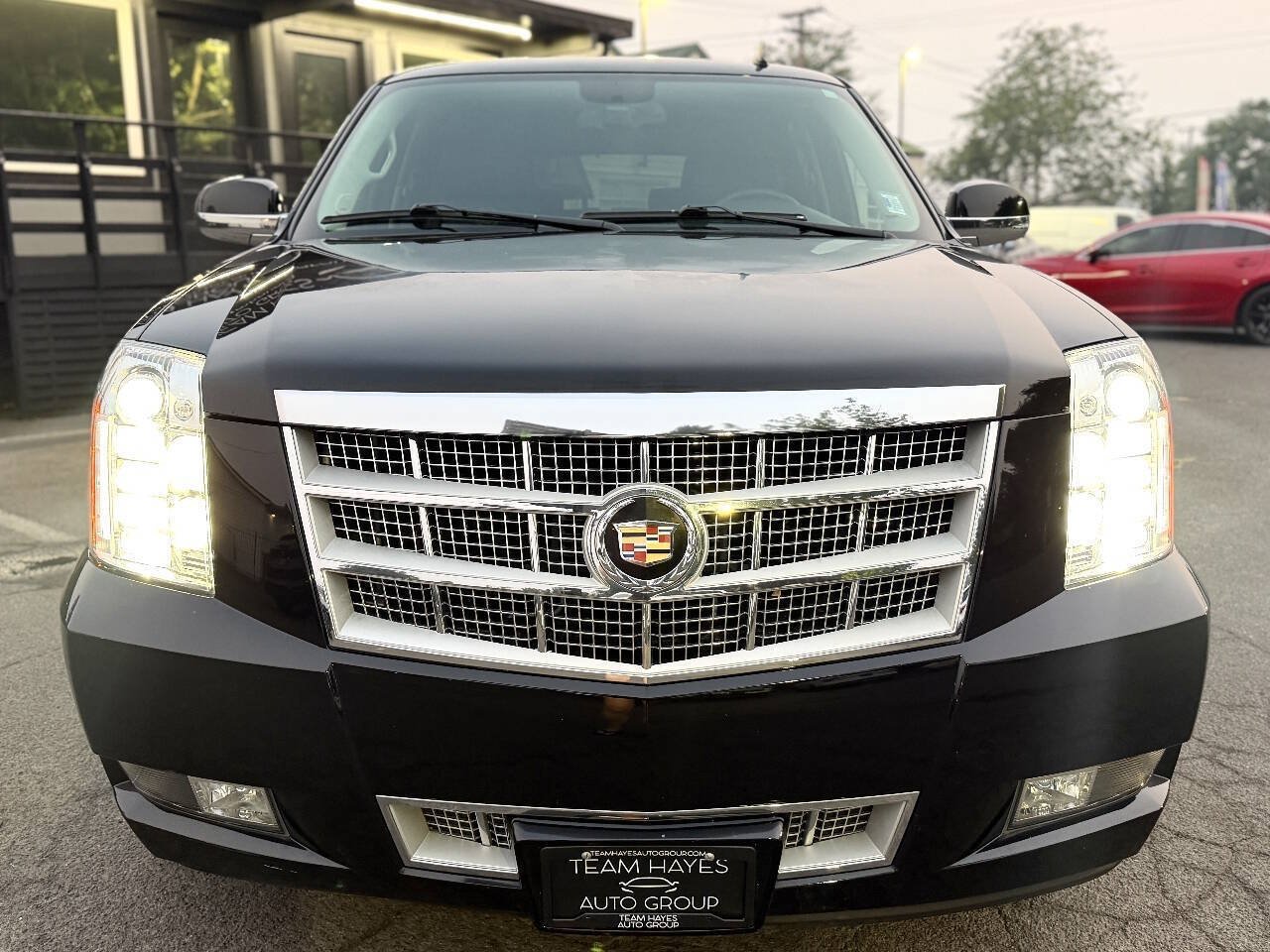 Used 2014 Cadillac Escalade Platinum AWD/4WD image 7