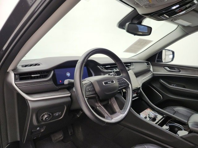 Used 2022 Jeep Grand Cherokee L Limited image 13