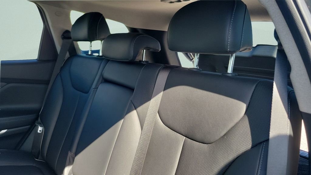 Used 2023 Hyundai Santa Fe Limited image 18