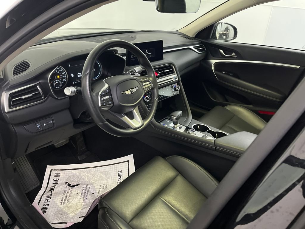 Used 2025 Genesis G70 2.5T image 25