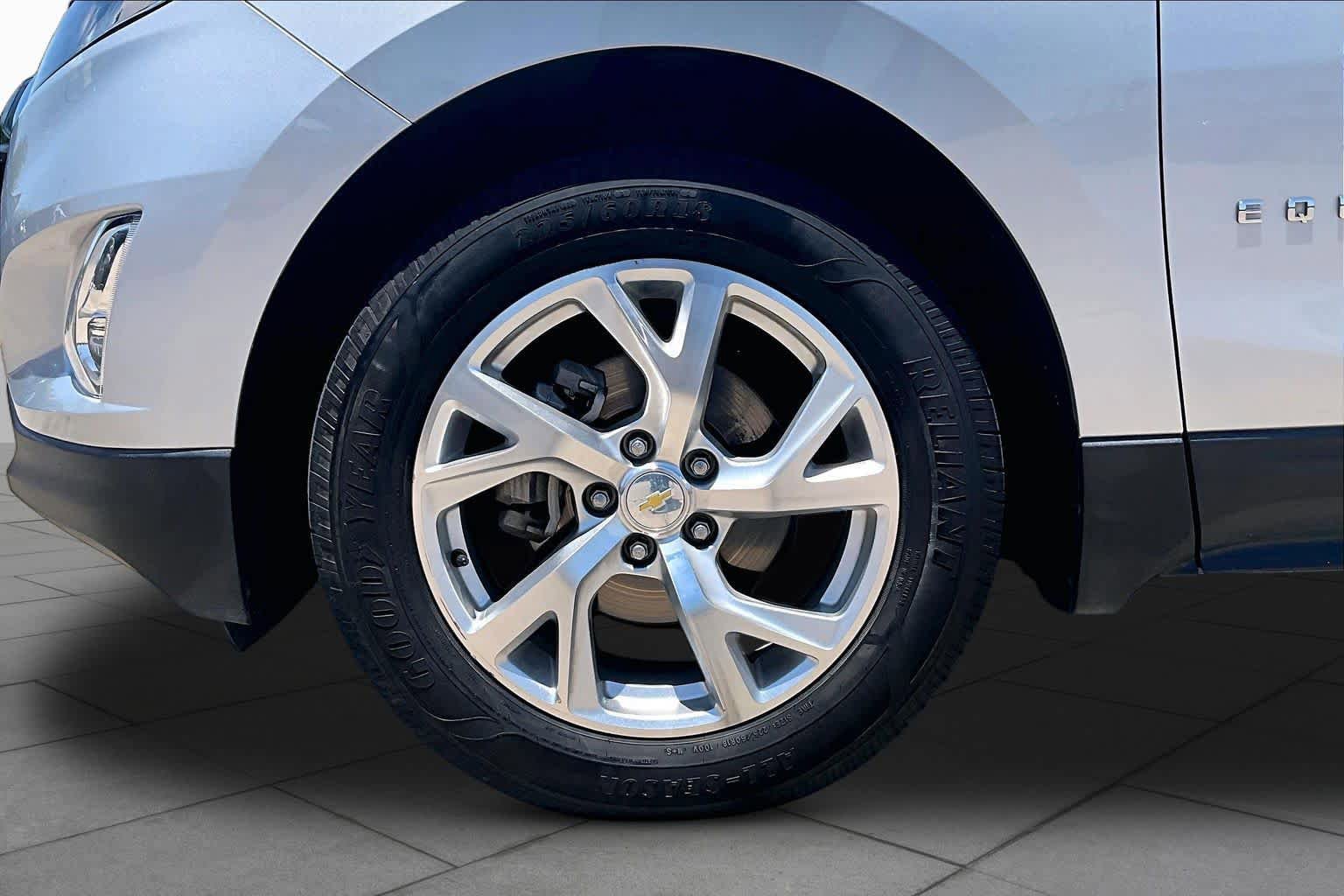 Used 2018 Chevrolet Equinox Premier AWD/4WD image 11