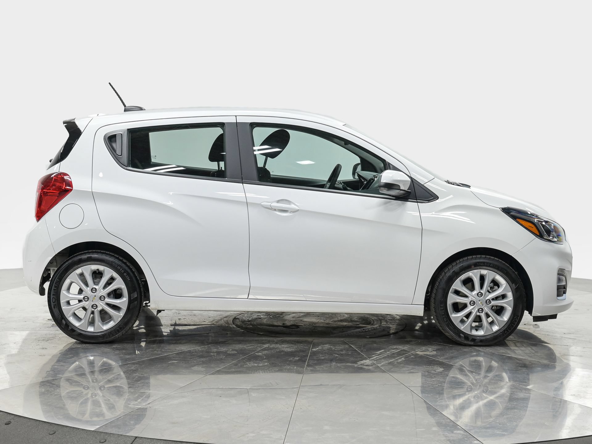 Used 2022 Chevrolet Spark LT FWD image 10