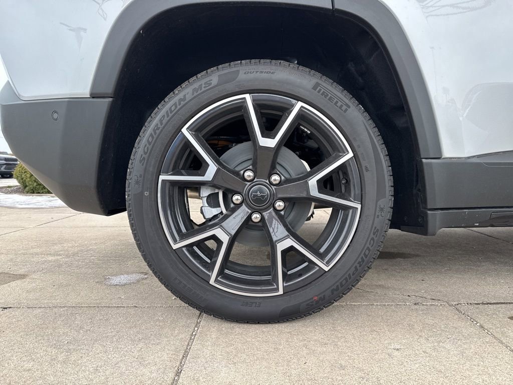 New 2026 Jeep Cherokee Overland w/ Advanced Pro Tech Group image 37