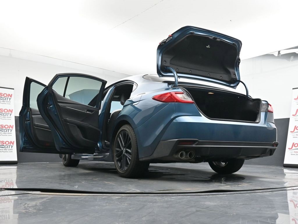 Used 2025 Toyota Camry SE w/ Convenience Package image 30