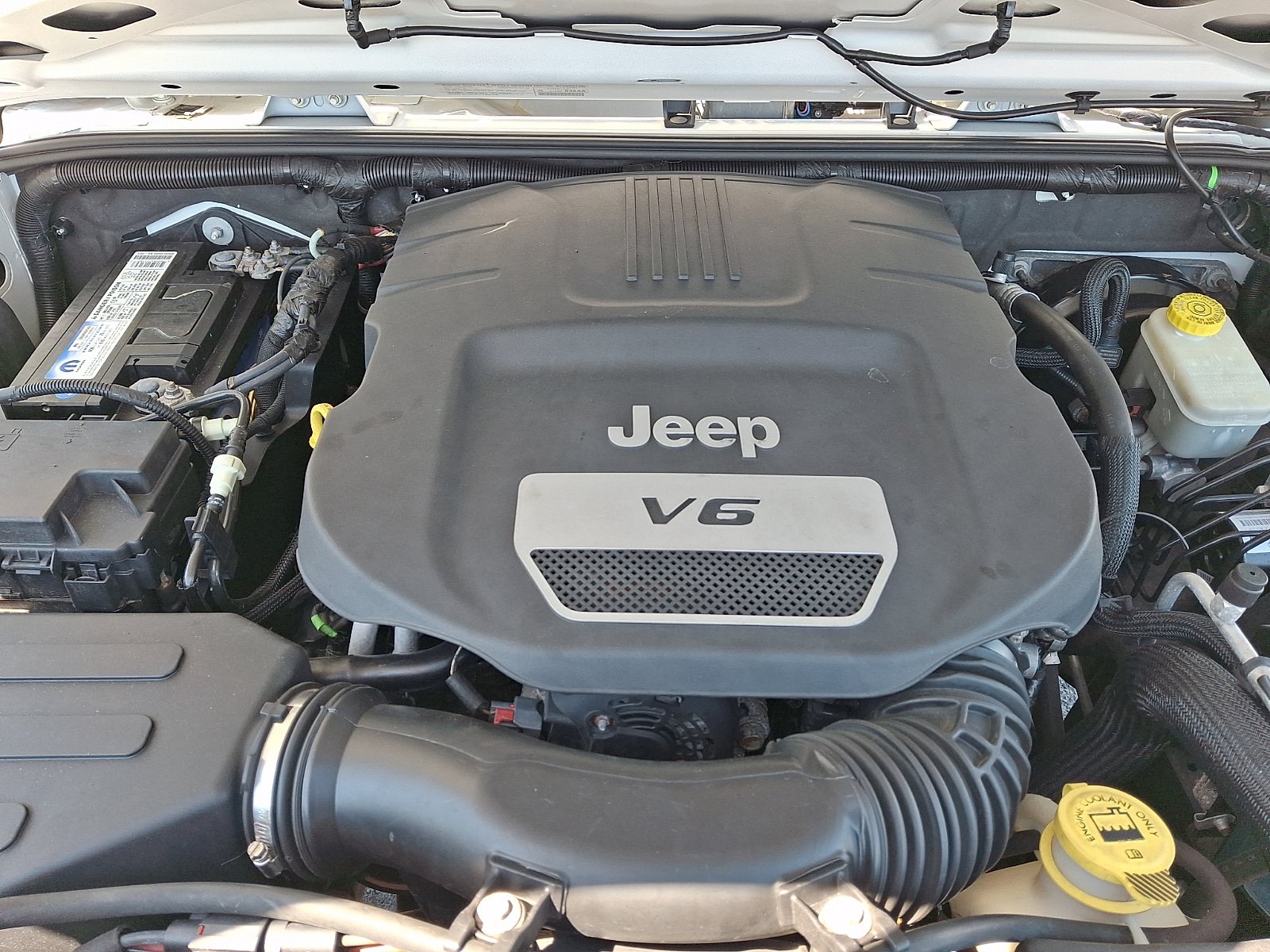 Used 2014 Jeep Wrangler Unlimited Sahara AWD/4WD image 26