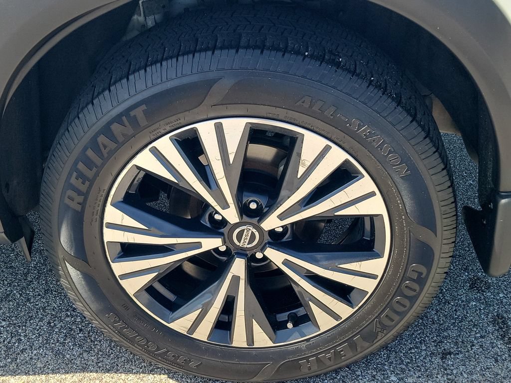 Used 2021 Nissan Rogue SV FWD image 8