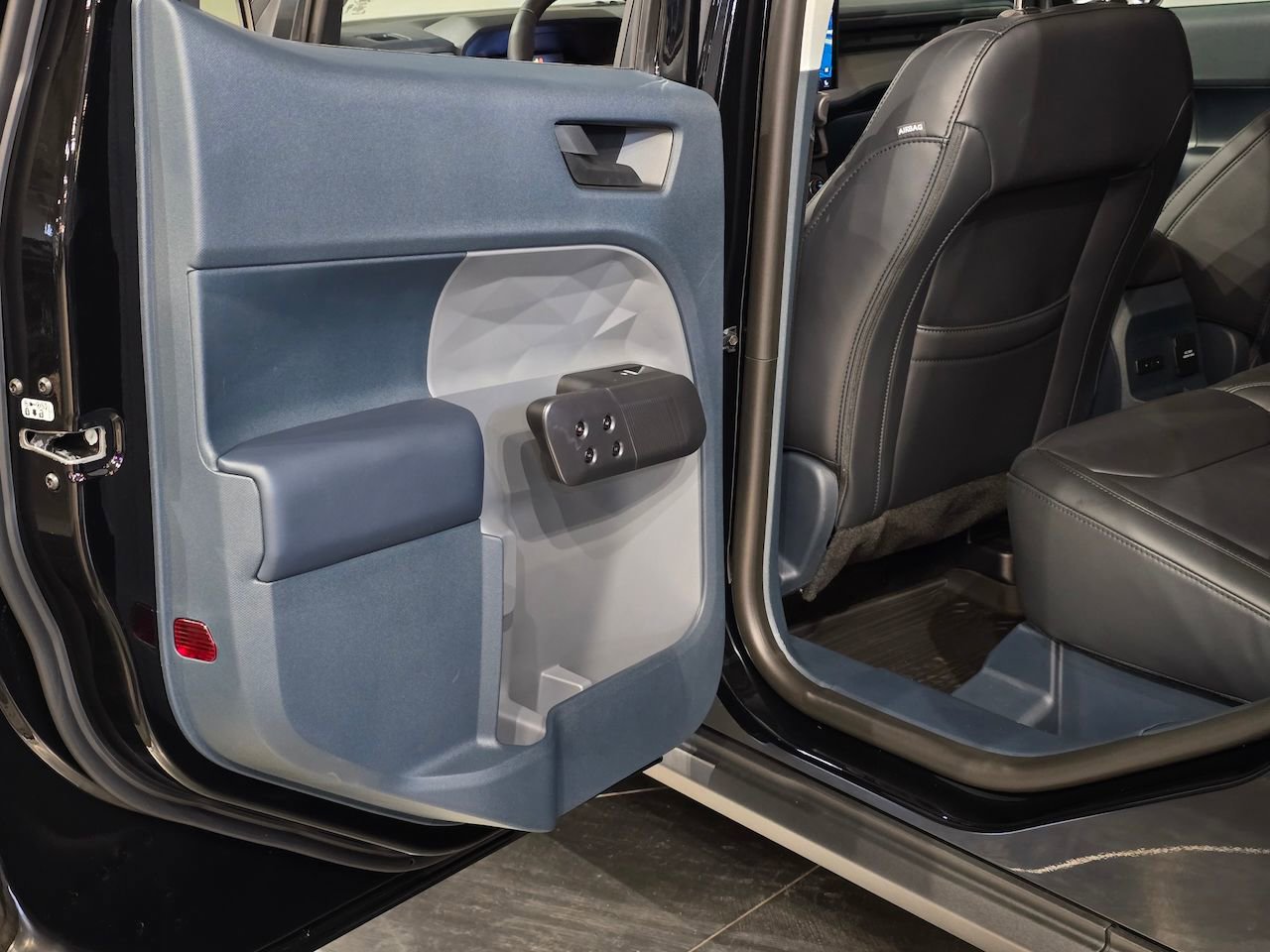 New 2025 Ford Maverick Lariat w/ Black Appearance Package image 34