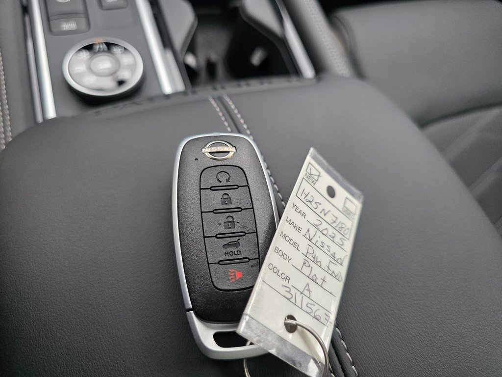 New 2025 Nissan Pathfinder Platinum image 33