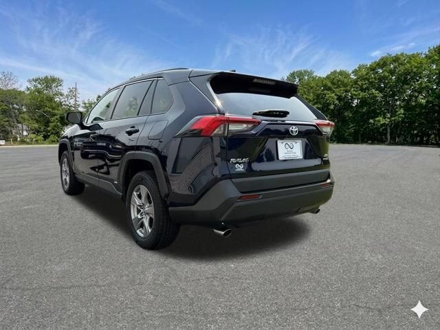 Used 2022 Toyota RAV4 XLE w/ Convenience Package AWD/4WD image 6