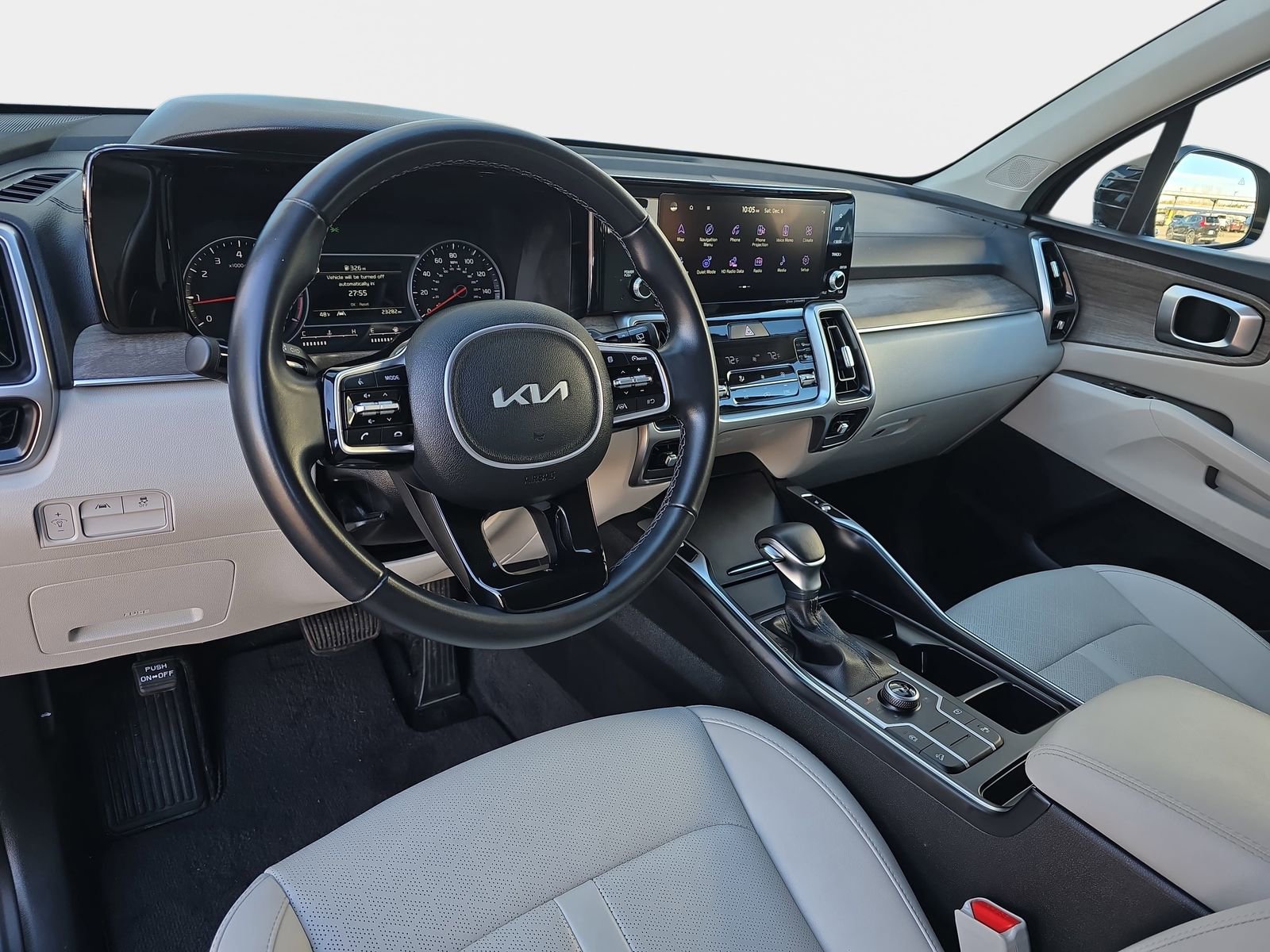 Used 2023 Kia Sorento S image 19