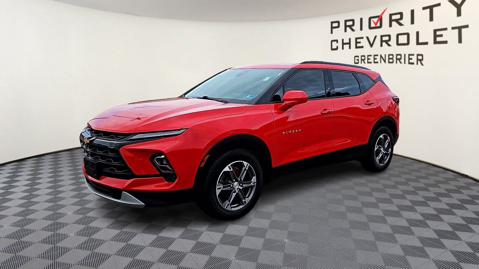 Used 2024 Chevrolet Blazer LT w/ Convenience Package FWD image 4