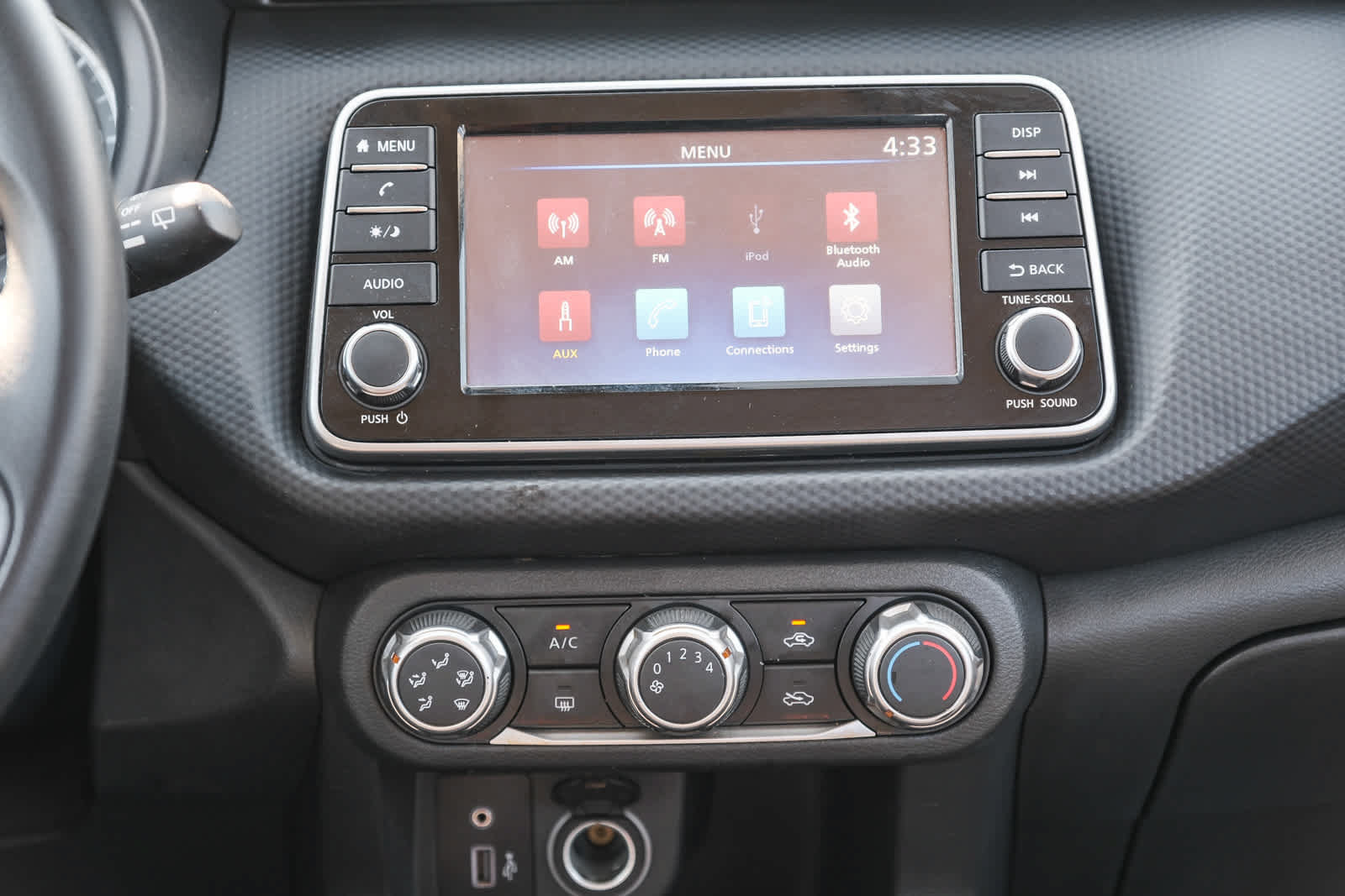 Used 2024 Nissan Kicks S FWD image 14