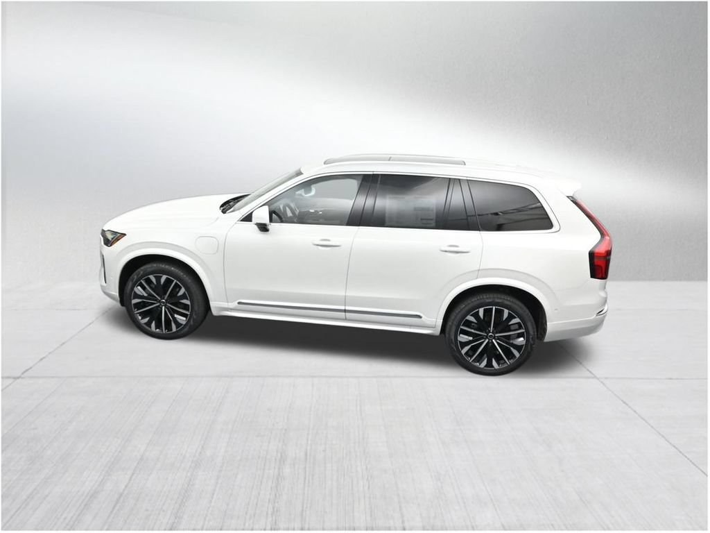 New 2026 Volvo XC90 T8 Plus AWD/4WD image 14