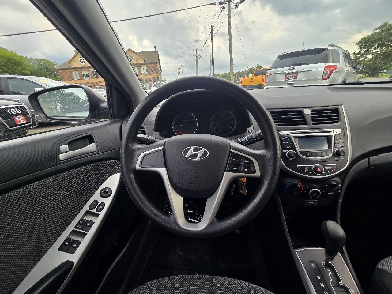 Used 2013 Hyundai Accent GS FWD image 30