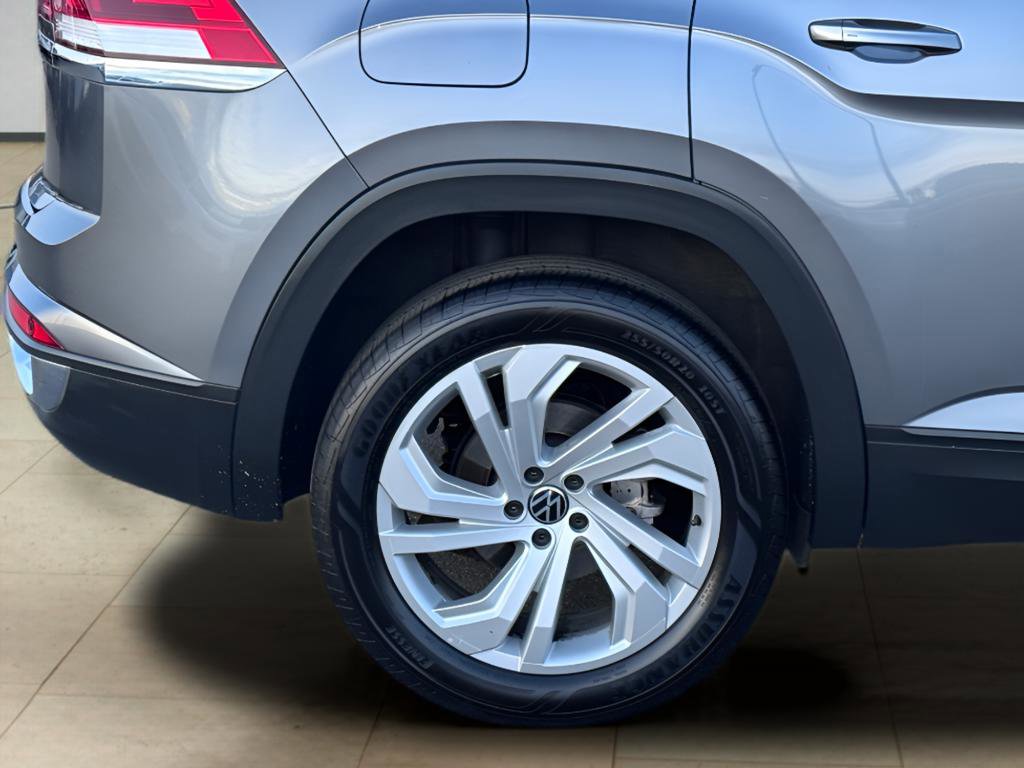 Used 2021 Volkswagen Atlas Cross Sport SEL image 41