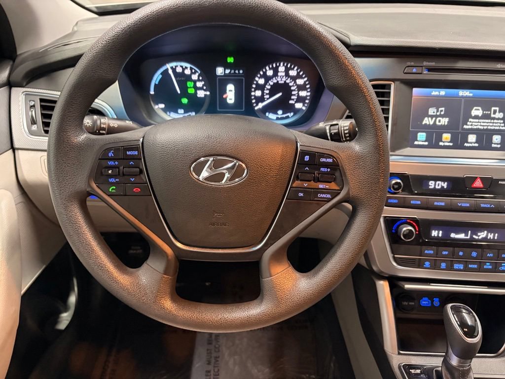 Used 2017 Hyundai Sonata SE FWD image 9
