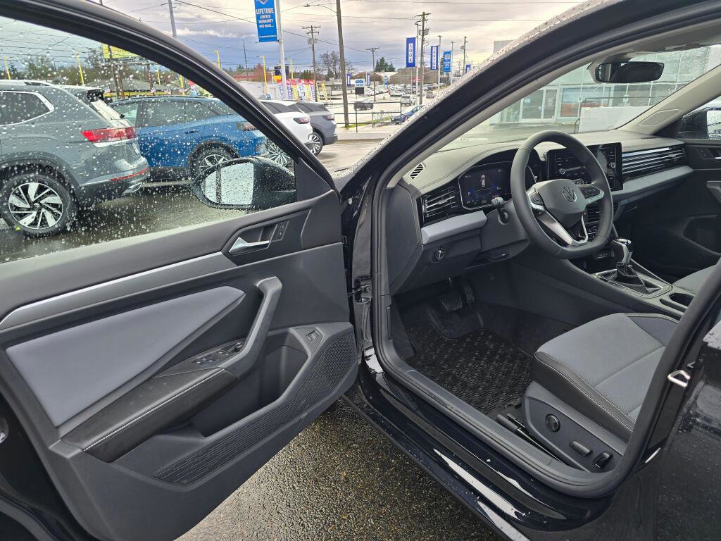 New 2026 Volkswagen Jetta SE image 33