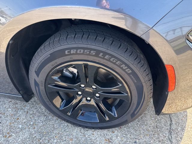Used 2022 Dodge Charger SXT w/ Leather Interior Group RWD image 5