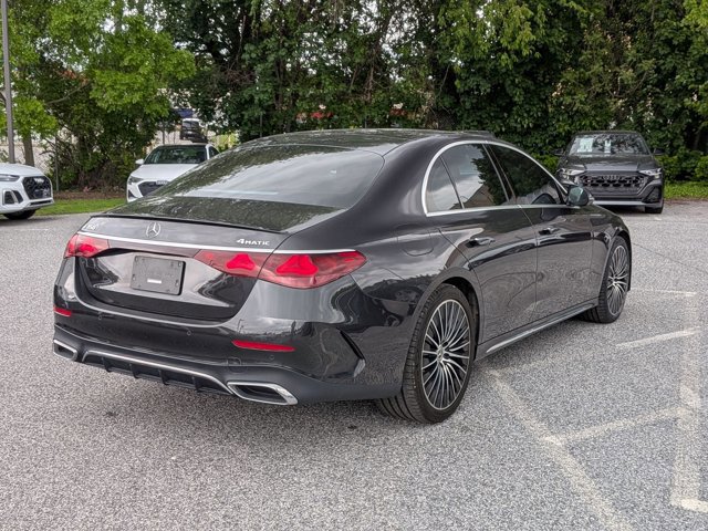 Used 2024 Mercedes-Benz E 350 4MATIC Sedan image 5