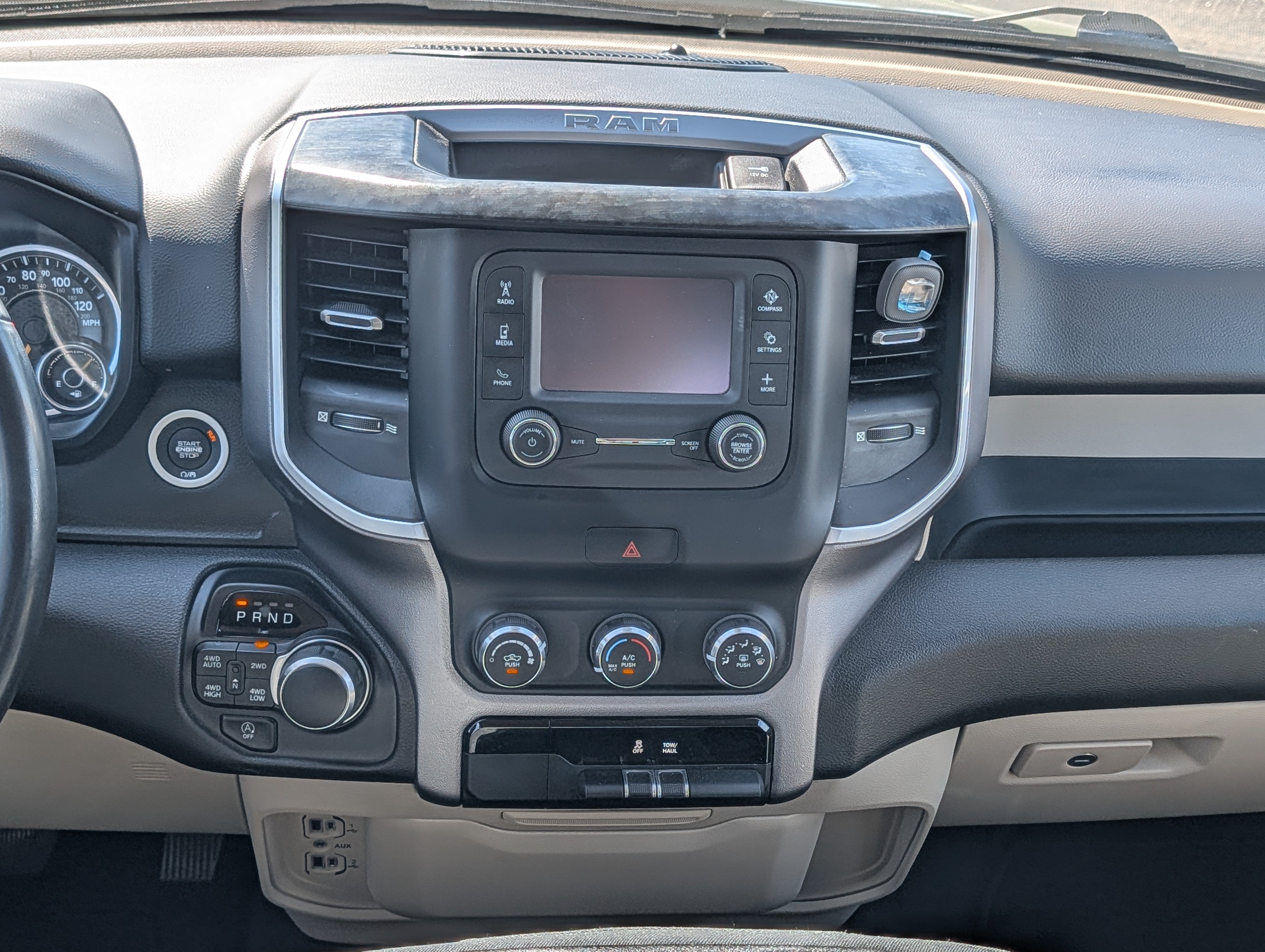 Used 2019 RAM 1500 Big Horn AWD/4WD image 14