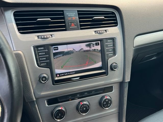 Used 2017 Volkswagen Golf S FWD image 20