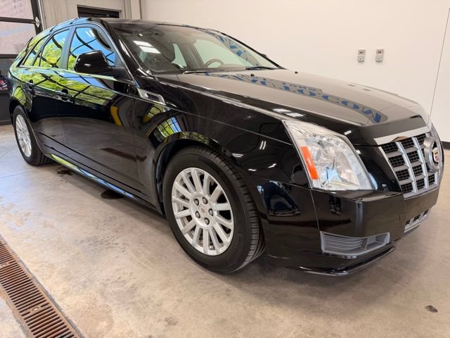 Used 2012 Cadillac CTS Luxury RWD image 2