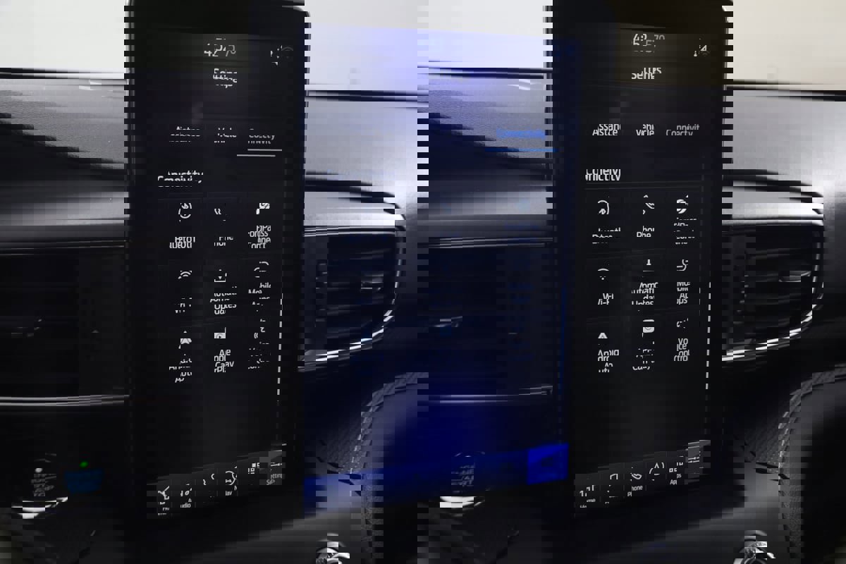 Used 2020 Ford Explorer ST w/ Premium Technology Package image 36