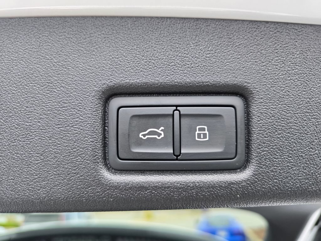 New 2026 Audi SQ5 Premium Plus AWD/4WD image 17