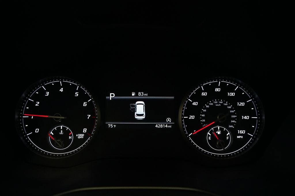 Used 2023 Hyundai Santa Fe SE AWD/4WD image 2
