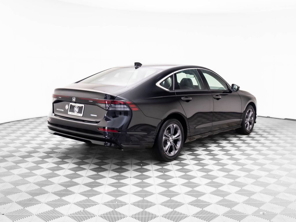 Used 2025 Honda Accord EX-L image 7