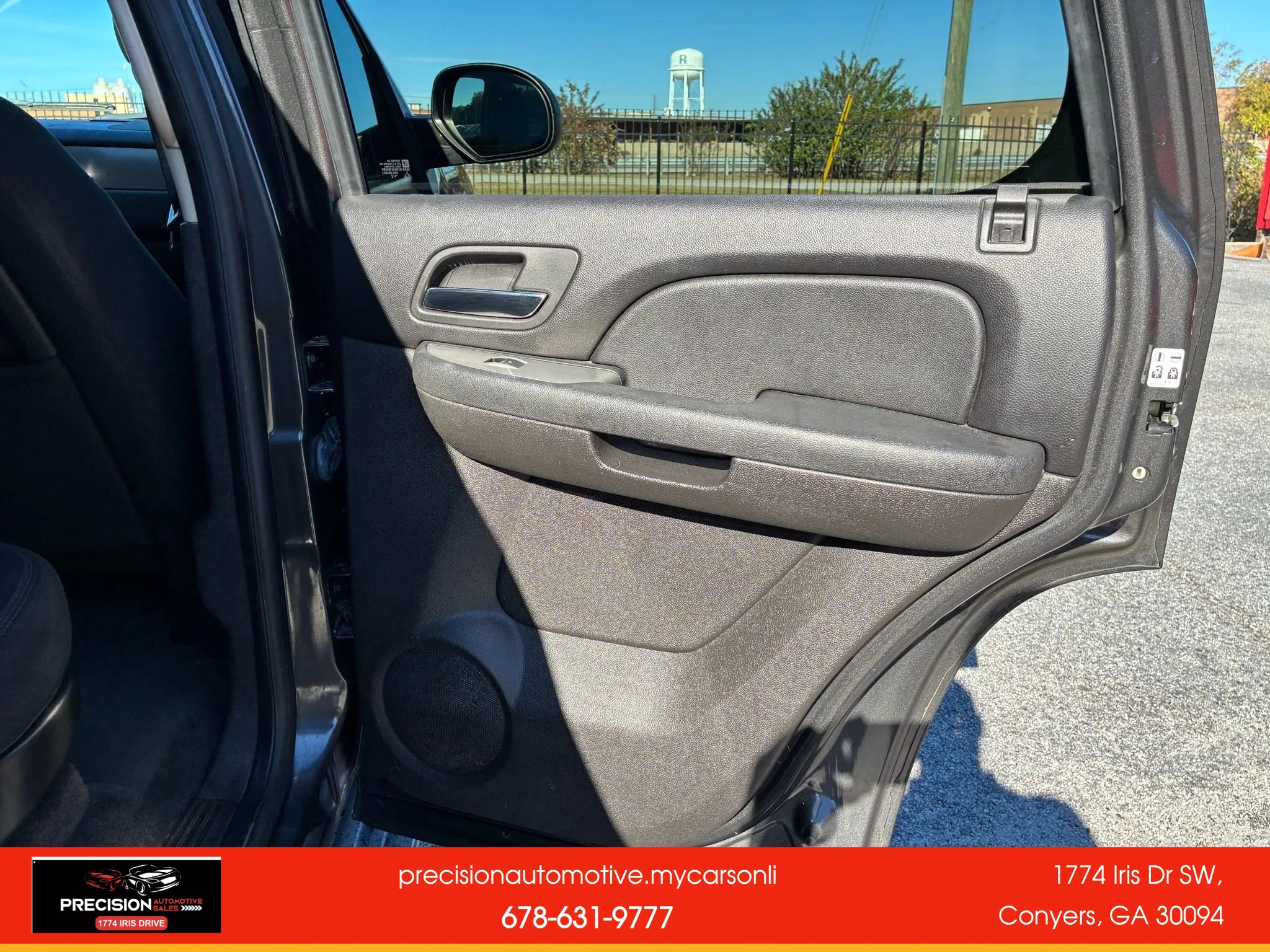 Used 2010 Chevrolet Tahoe LS image 18
