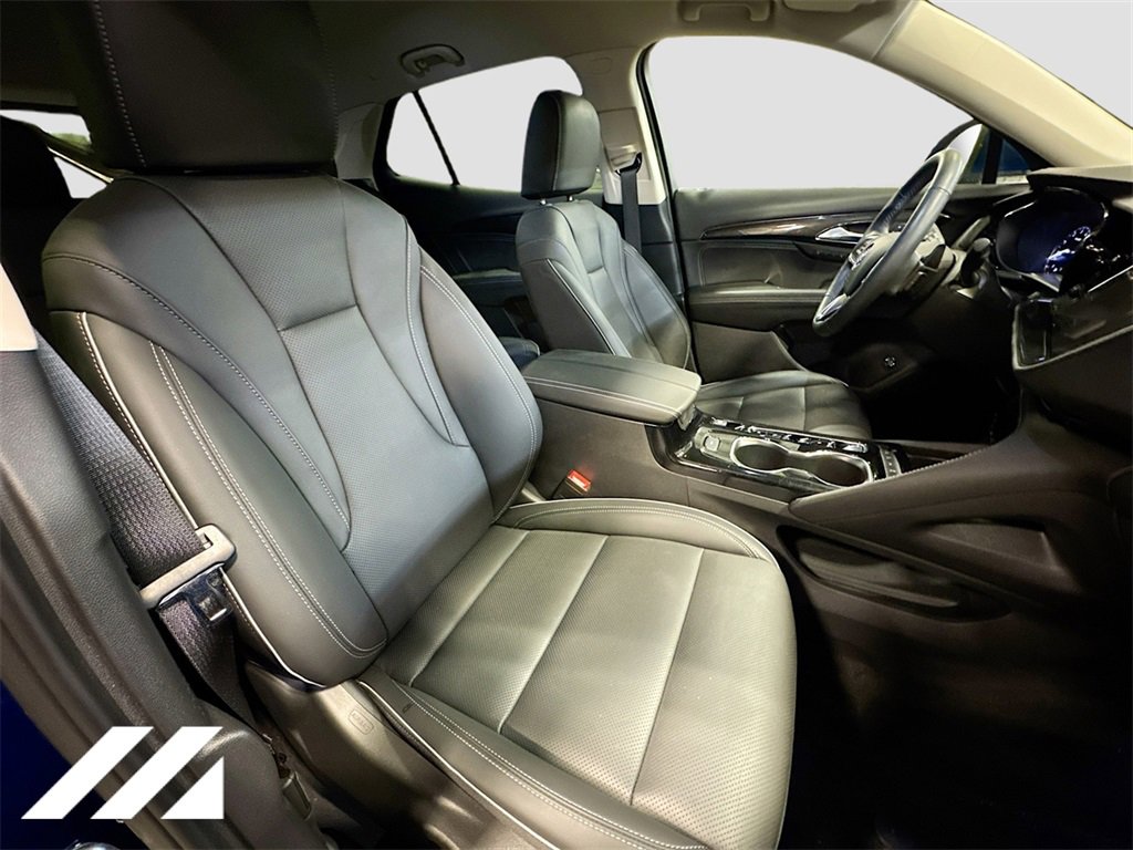 Used 2023 Buick Envision Essence image 29