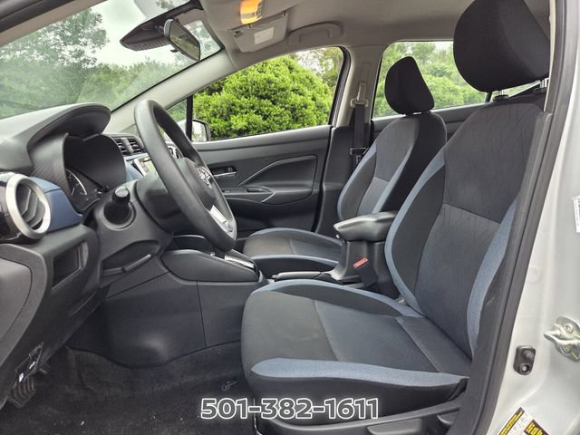 Used 2025 Nissan Versa SV FWD image 9