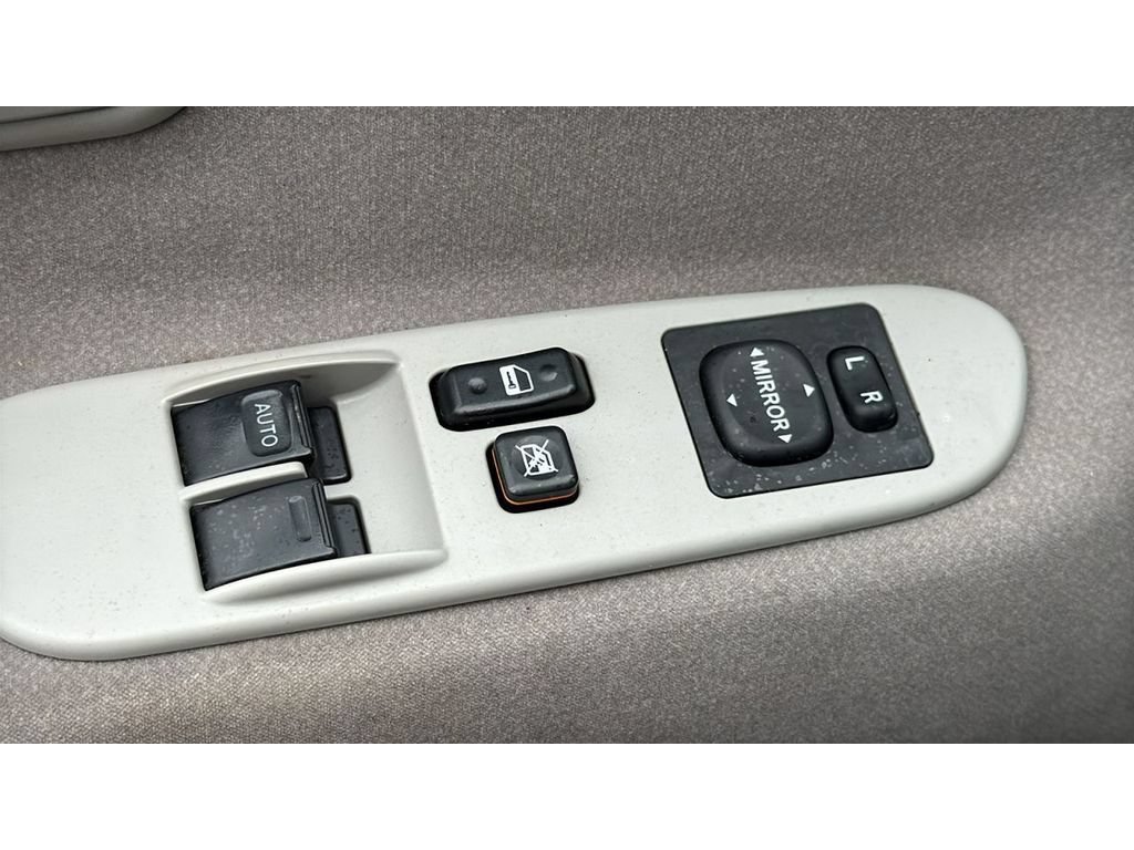 Used 2004 Toyota Tundra SR5 AWD/4WD image 14