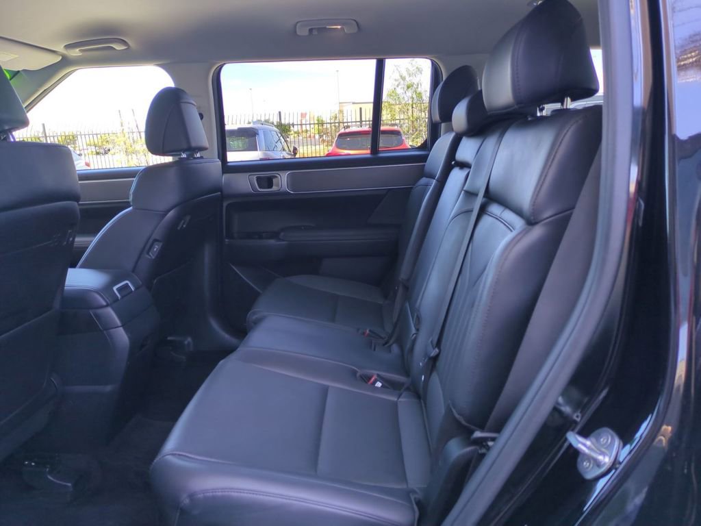 Certified 2025 Hyundai Santa Fe SEL image 28