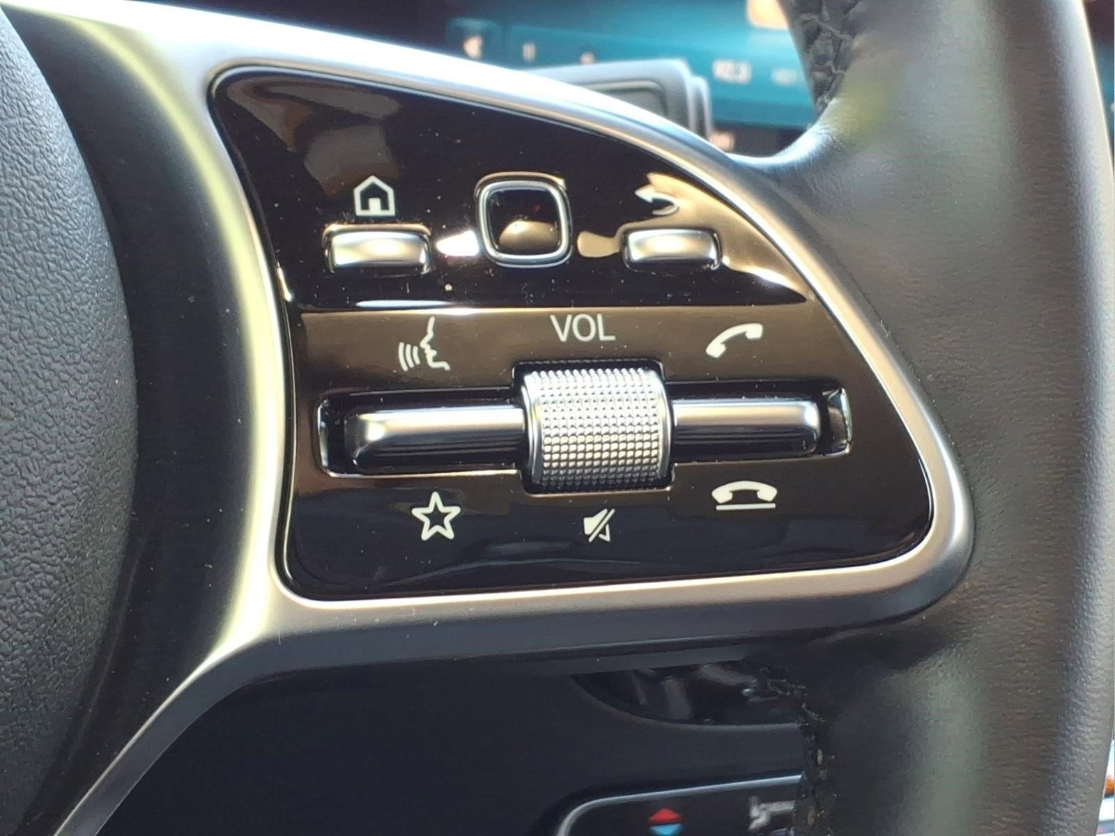 Certified 2023 Mercedes-Benz GLA 250 4MATIC image 16