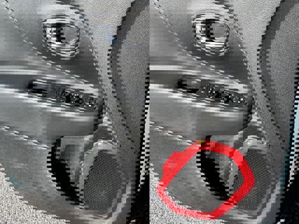 Used 2016 Jeep Renegade Trailhawk image 15