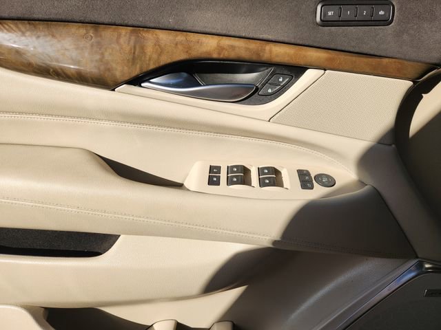 Used 2019 Cadillac Escalade ESV Premium Luxury image 22