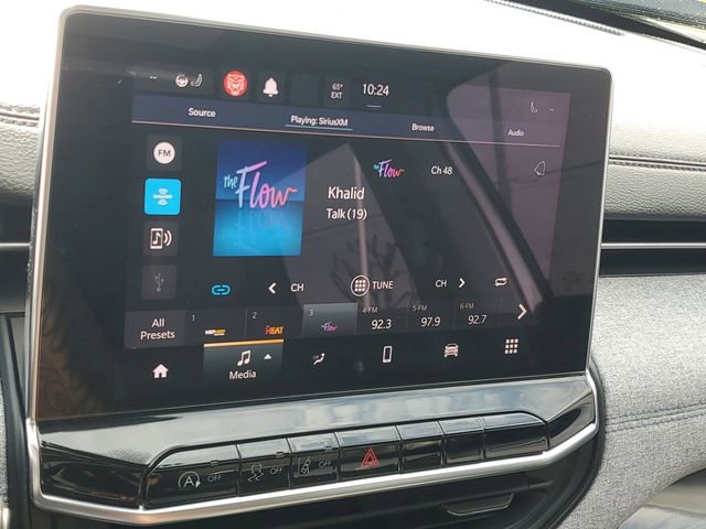 Used 2022 Jeep Compass Latitude w/ Sun and Sound Group AWD/4WD image 26