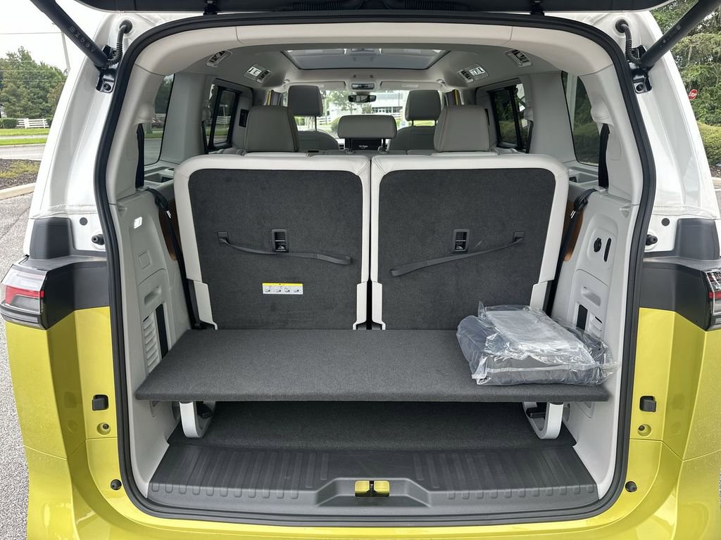 New 2025 Volkswagen ID. Buzz 1st Edition image 25