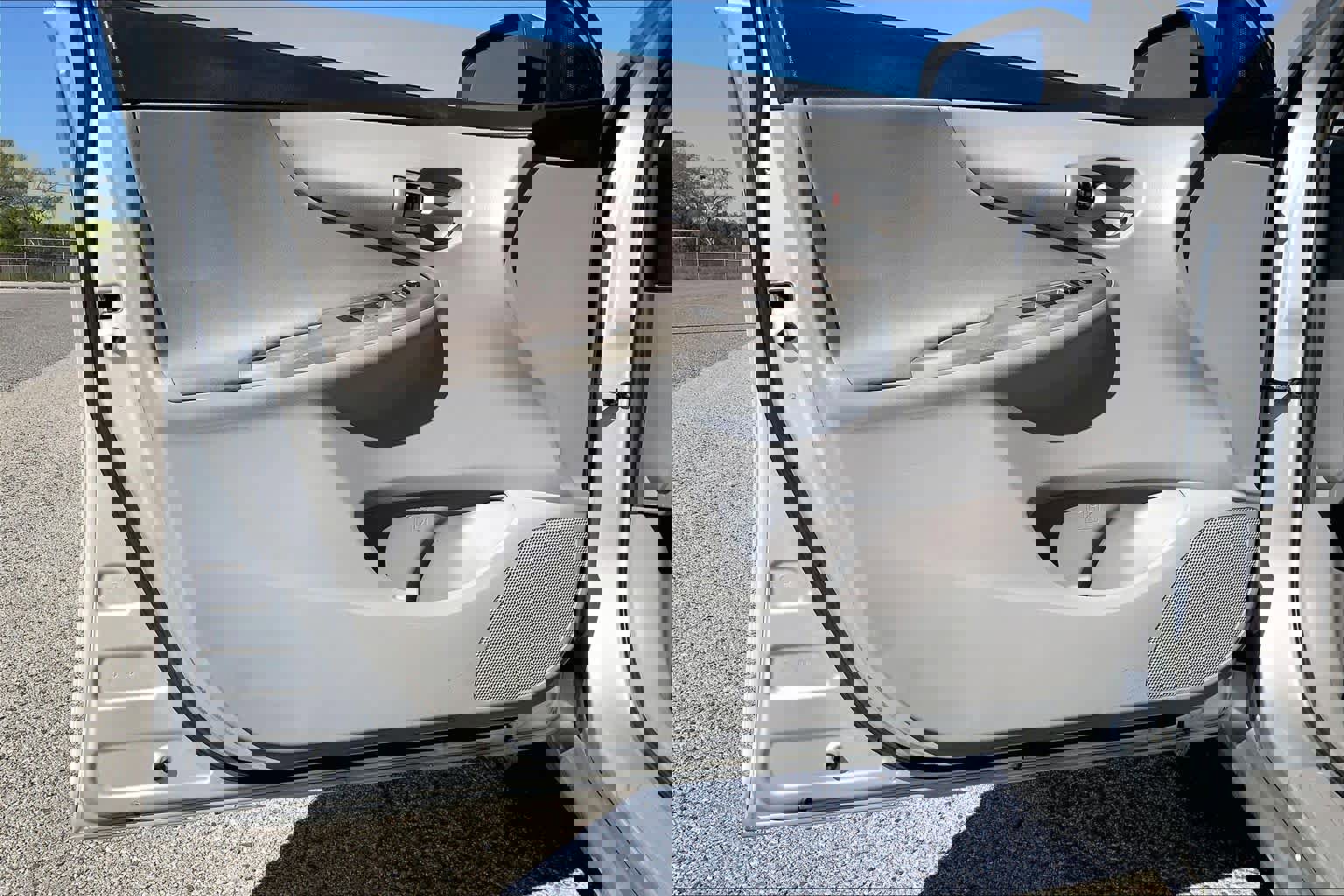 Used 2013 Toyota Corolla LE image 21