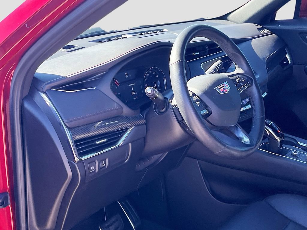 Used 2023 Cadillac XT4 Sport FWD image 9