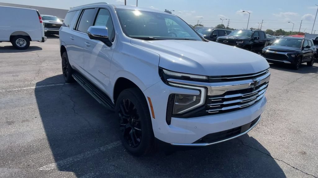 New 2026 Chevrolet Suburban Premier w/ Sun And Tow Package AWD/4WD image 4