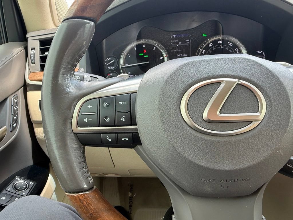 Used 2017 Lexus LX 570 4WD w/ Luxury Package image 27