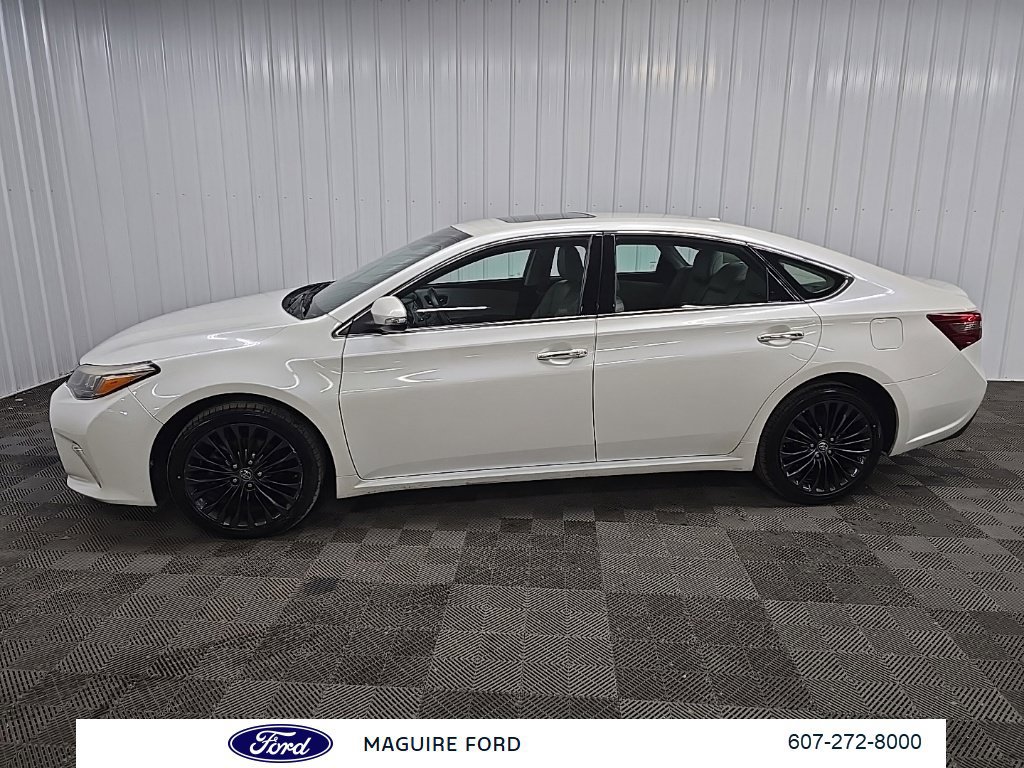 Used 2018 Toyota Avalon Touring w/ Carpet Mat Package FWD image 5