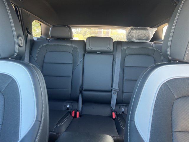 Used 2025 Chevrolet Blazer EV LT FWD image 26