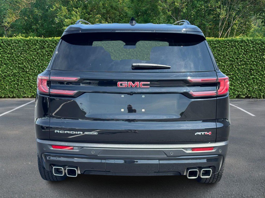 Used 2025 GMC Acadia AT4 w/ Luxury Package AWD/4WD image 5