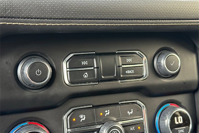 Used 2024 Chevrolet Tahoe Premier image 32