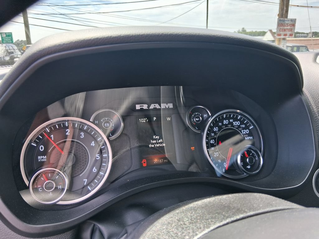 Used 2025 RAM 1500 Big Horn AWD/4WD image 24