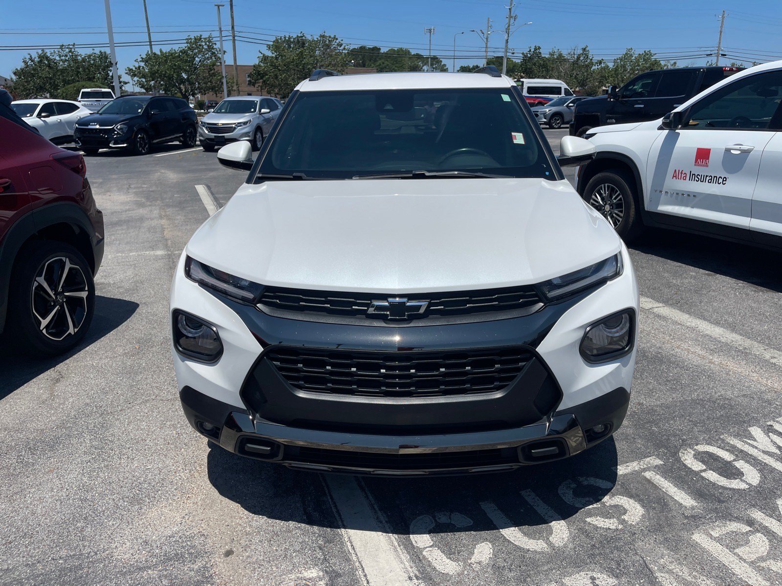 Used 2023 Chevrolet TrailBlazer ACTIV w/ Sun and Liftgate Package AWD/4WD image 2